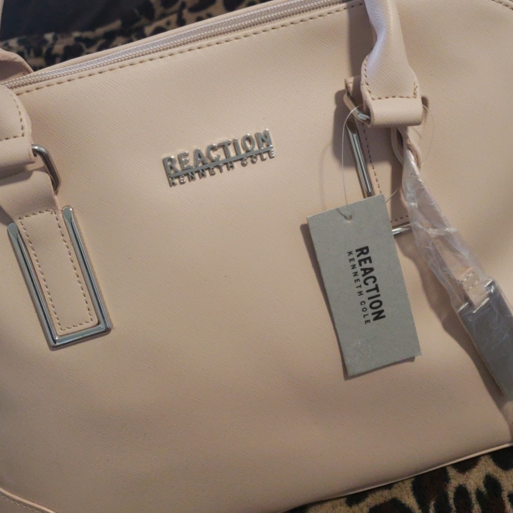 Reaction Kenneth Cole - Picture 2 of 4